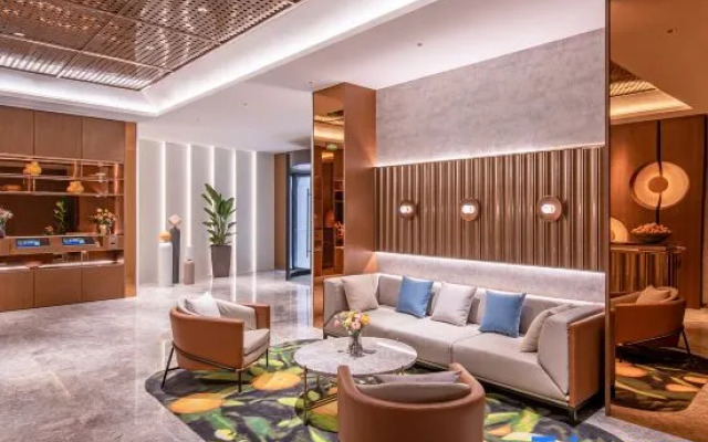 Orange Hotel (Nanjing Zhongyangmen Jianning Road)