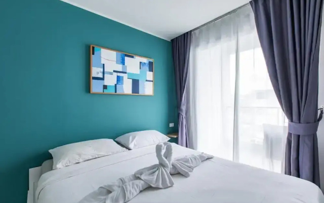 Pool View 1 Bed Apt T2-720