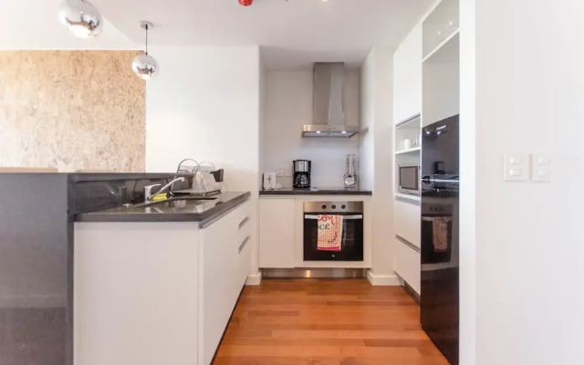 Private 5 Star 1 Bedroom Apartment on SkyTower