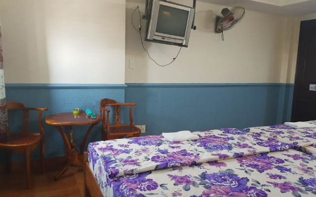 Van Thanh Dat Hotel by OYO Rooms