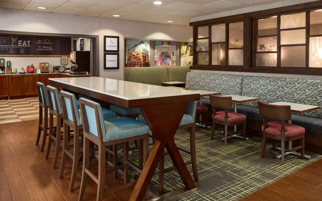 Hampton Inn Massillon