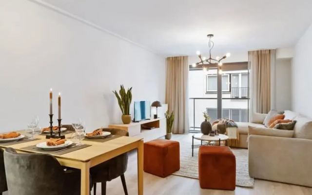 Fully Equipped Apartment With Lateral sea View