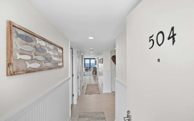 Vast Oceanfront Views Pool Patio Tennis