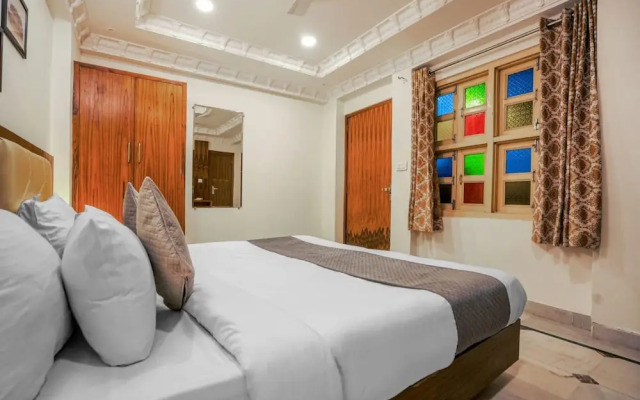 Royal Rafahiya - A Rooftop Lake View Hotel Near Lake Pichola