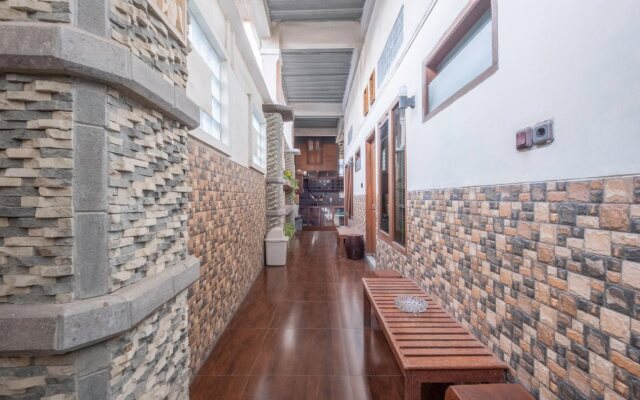 OYO 1869 Hotel Buah Sinuan