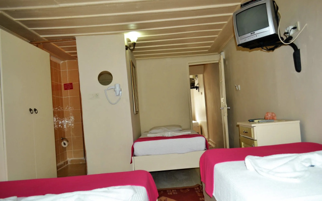Antikhan Hotel