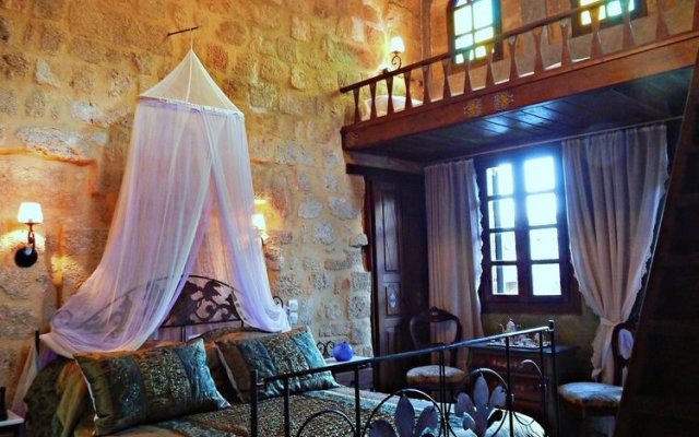 S. Nikolis Historic Boutique Hotel