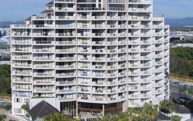 Broadbeach Savannah Hotel & Resort