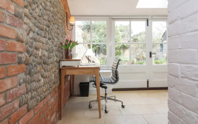 Beta Cottage
