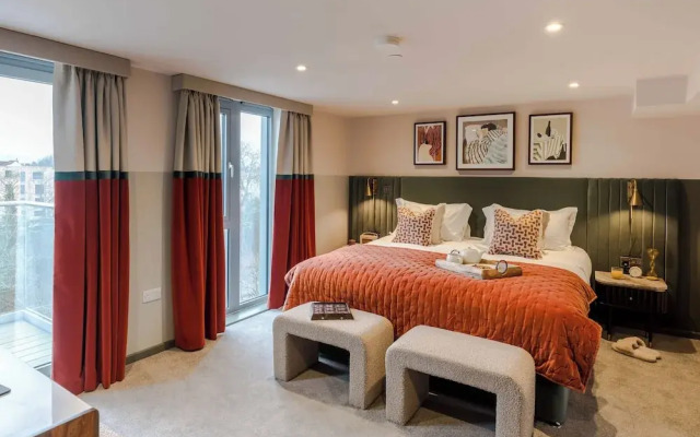 Waterside Living I Luxe Apartments