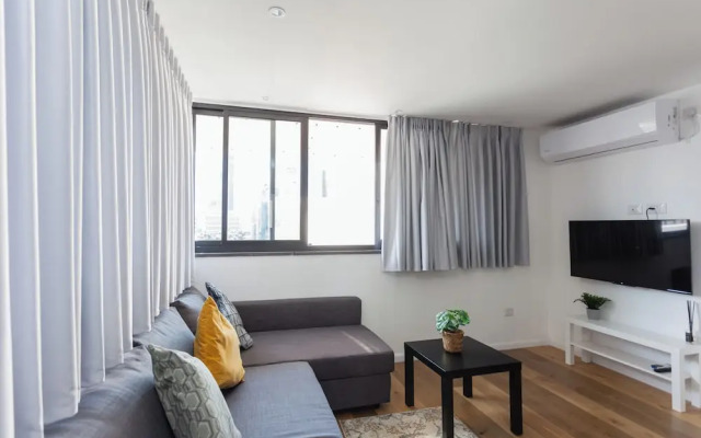 Rothschild Boulevard Prime location 1Bd