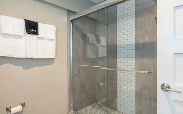 Unwind. Entertain. Explore. : Downtown Indy