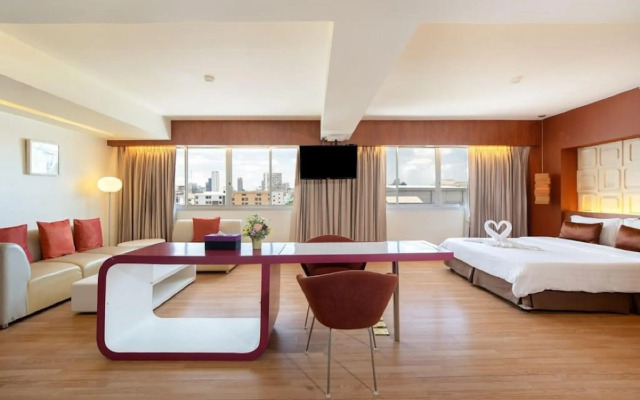 Veronica Residence