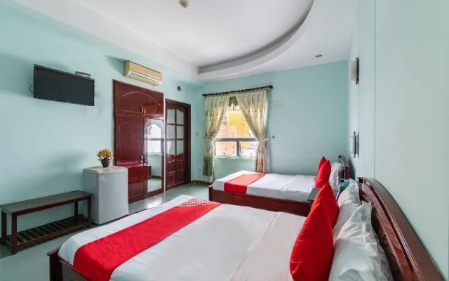 Super Oyo 266 Golden Gate