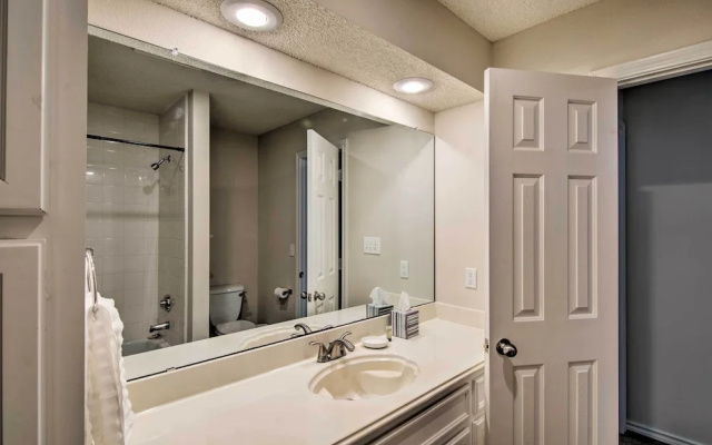 Pet-friendly Lubbock Home w/ Yard - 6 Mi to TTU
