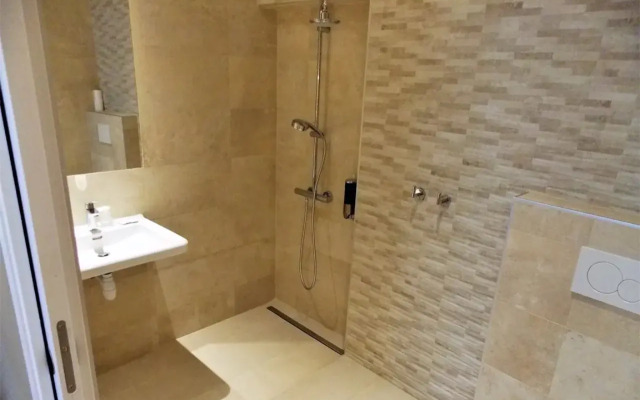 Hotel Excelsior Batignolles