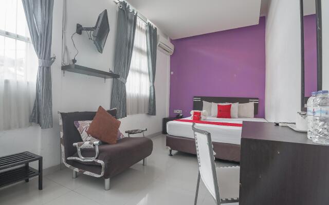 RedDoorz Plus near Undip Pleburan