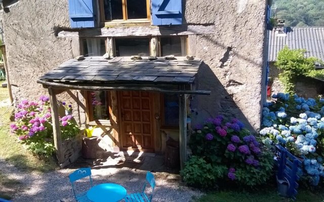 House With 2 Bedrooms In Le Bez, With Wonderful Mountain View, Furnished Garden And Wifi