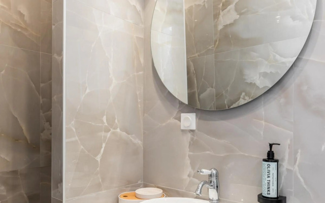 #Zoe: Lovely Penthouse by halu! Apartments