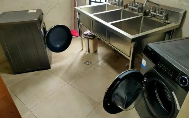 Qinlu Hotel (Nanchang West Railway Station International Expo City)