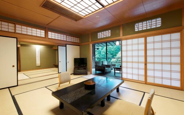 Ooedo Onsen Monogatari Premium Yoshinoya Irokuen