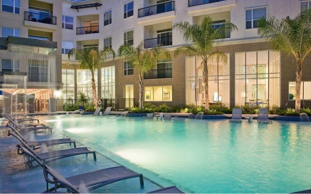 Luxury Living at City Center Houston