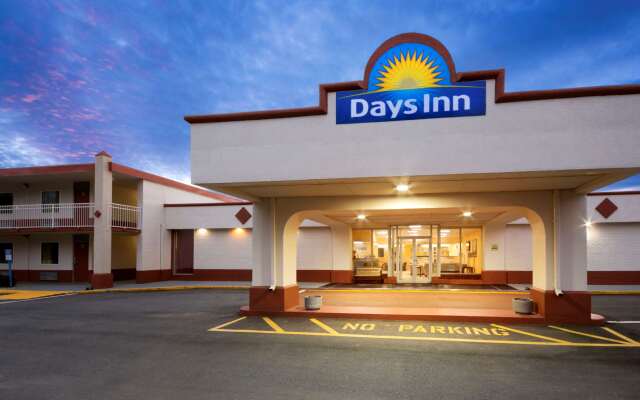 Days Inn by Wyndham Shelby