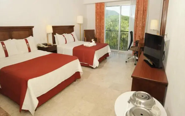 Holiday Inn Ixtapa