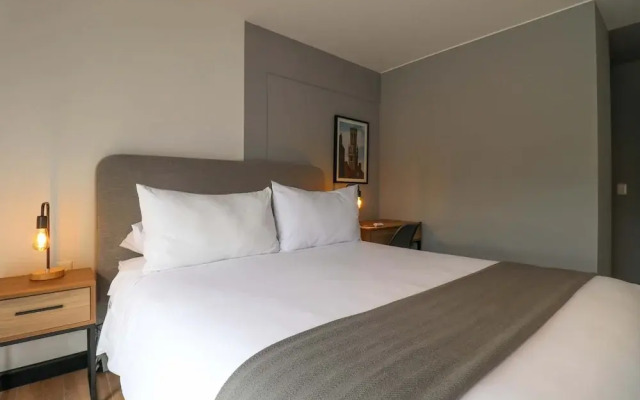 w Elegant 2BR w Great Deco in San Isidro