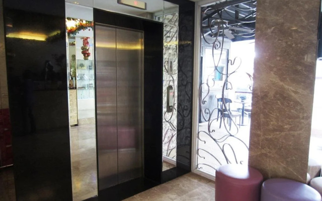 Goldberry Suites & Hotel Mactan