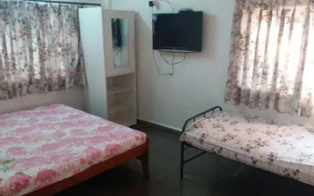 Hotel Happy Home
