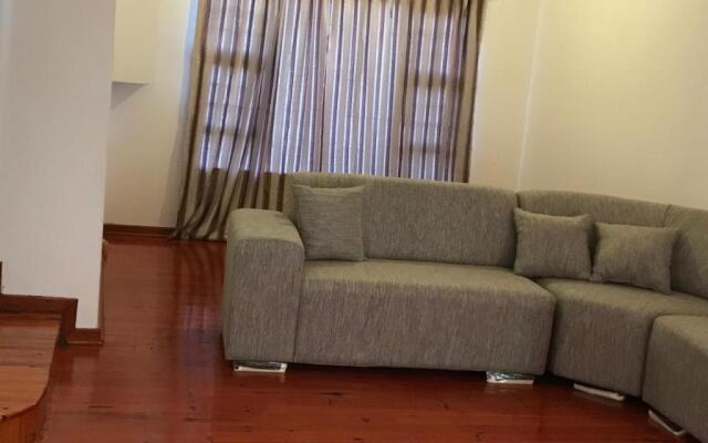 Teke's cheerful 3 bed room villa with swimming pool