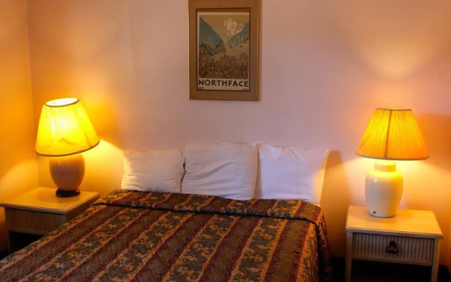 Homestead Motel