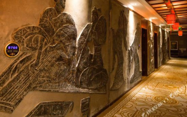 Qinfeng Tangyun Hotel (Xi'an Lintong Huaqingchi Terracotta Warriors Store)