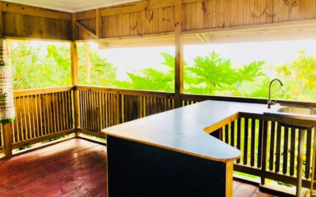 Apaula Heights Lounge
