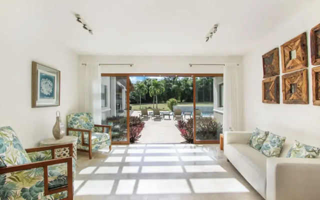 Luxurious 5-bdr villa at Casa de Campo