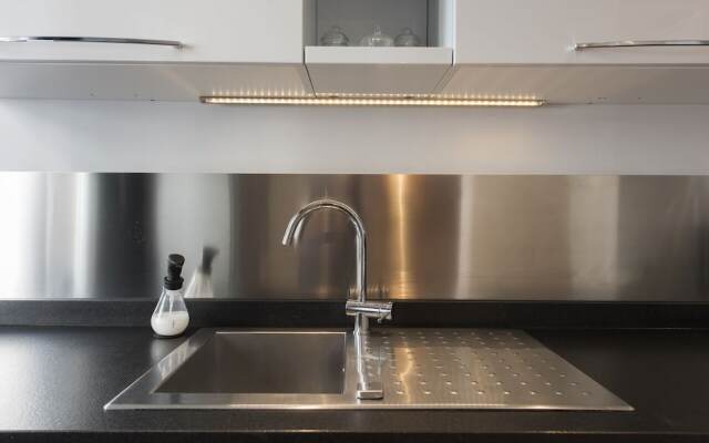 F3 Plein centre plage à 50 m (rue calme) parking possible