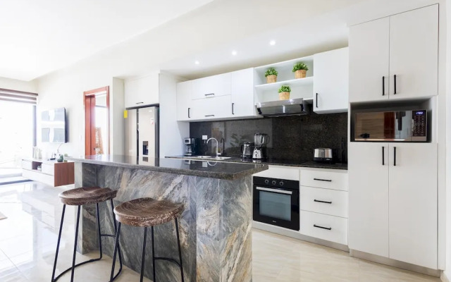 2BR Oasis in Eden Tropical - BBQ Pool Near Beach