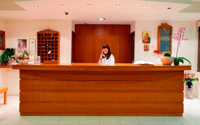 Marinos Beach Hotel