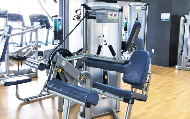 Castle at Ala Moana Hotel