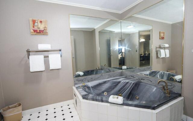 Red Roof Inn & Suites Lexington - Hamburg