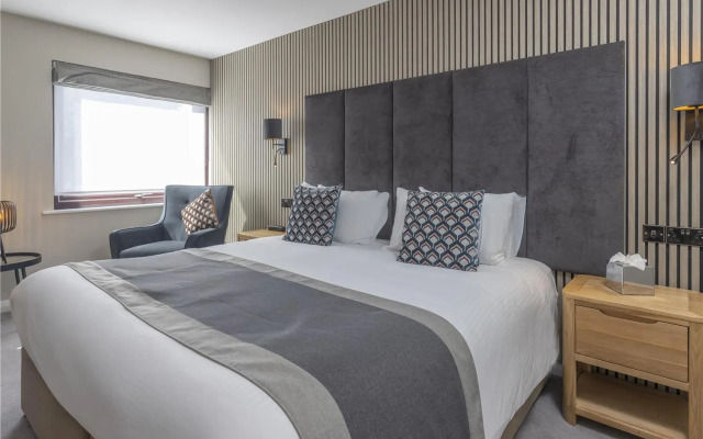 The Crooklands, BW Signature Collection