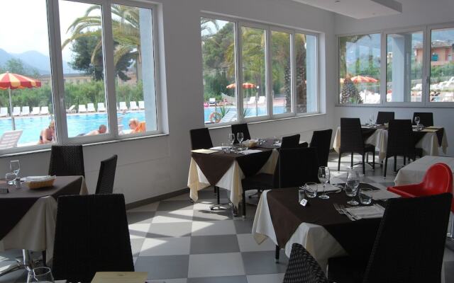 Well-kept Apartment With air Conditioning 1 km. From the sea