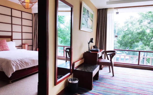 Rong Hu Hotel