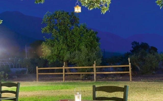 Vlyhada Residence & Restaurant