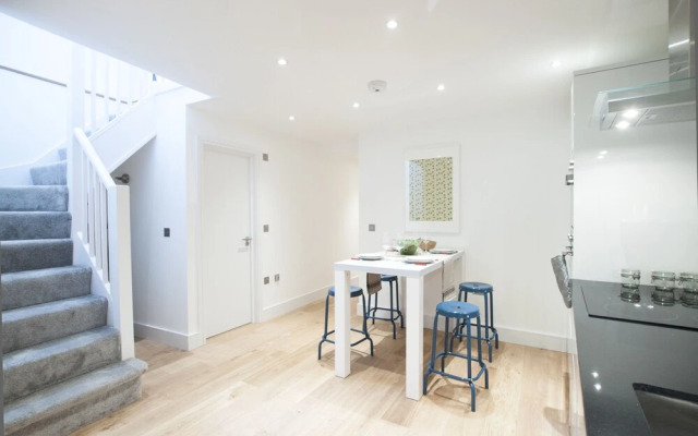Greyhound Residences by Allô Housing