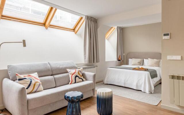 Home Art Apartments Salamanca