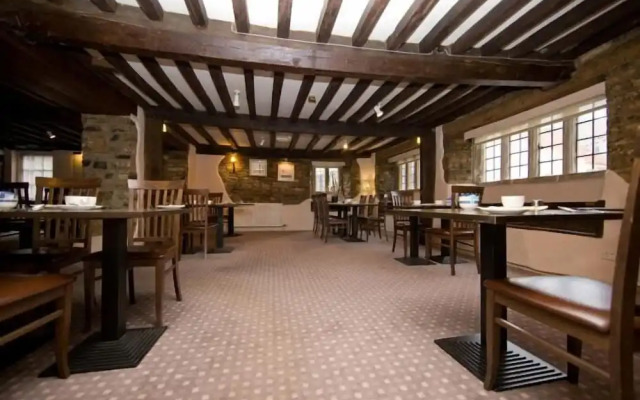 Mullions Hotel