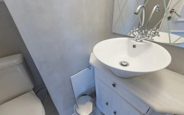 Massive 2-apartment Combo Unbeatable Acropolis Views Sleeps 9