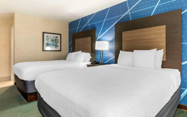 Comfort Inn Dallas North Love Field Airport